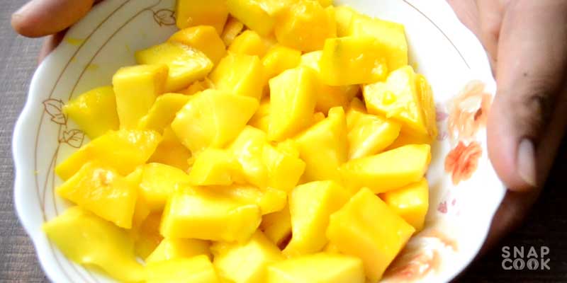 mango-ice-cream-recipe-easy-using-milk-homemade-eggless-mango